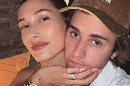 Жена Джастина Бибера появилась на публике с округлившимся животом