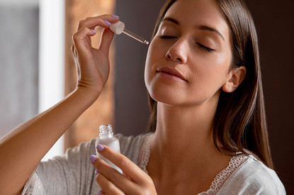 Долой скрабы и масла: 10 средств по уходу за кожей, от которых летом один вред