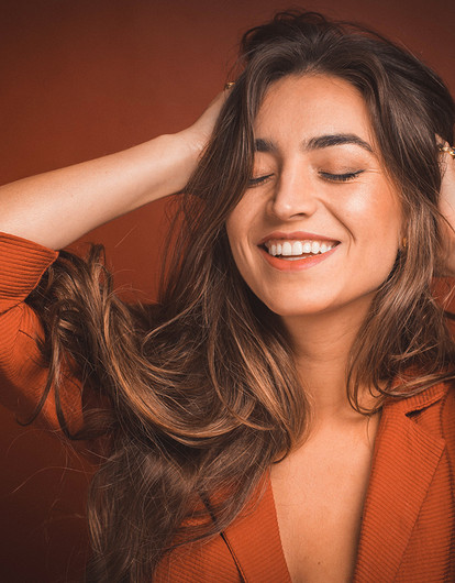 Диета для здоровых локонов: что добавить в рацион, если волосы ломкие и выпадают