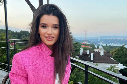 Наслаждается отпуском: Ксения Бородина продемонстрировала фигуру в купальнике