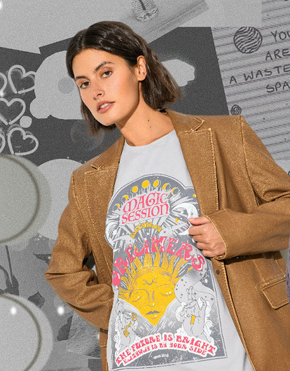 Серый цвет: с чем сочетается и как собрать нескучный образ