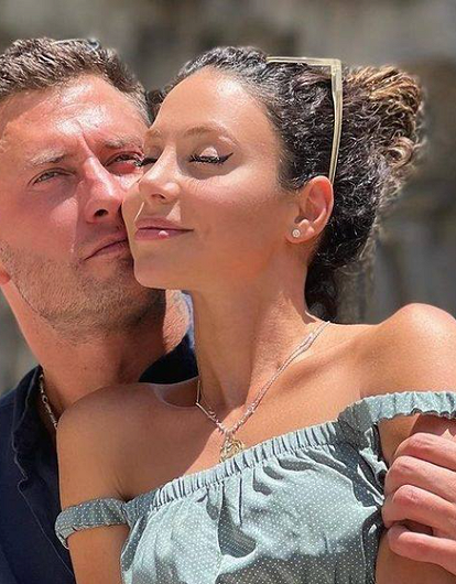 Наслаждаются отдыхом: Павел Прилучный поделился новым снимком с Зепюр Брутян