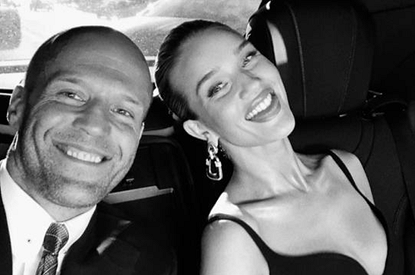 Жена Джейсона Стетхэма предстала в нижнем белье