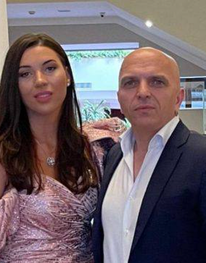 49-летний Александр Шоуа вновь стал отцом