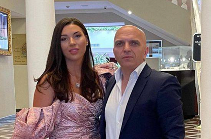 49-летний Александр Шоуа вновь стал отцом