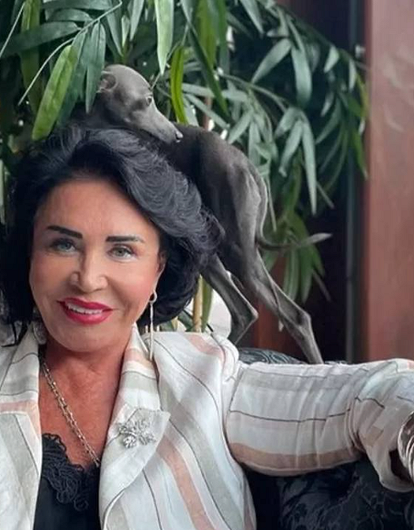 «Красивая пара»: Надежда Бабкина выложила совместный снимок с молодым другом