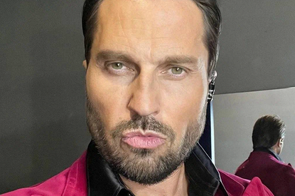 После скандала: Александр Ревва раскошелился на подарок маме