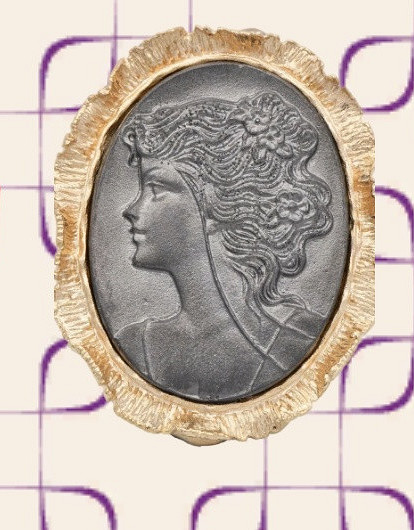 Совсем не прошлый век: 5 стильных и актуальных брошей