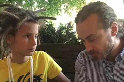 Копия отца: сын Децла занялся музыкой и презентовал новый трек