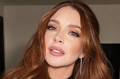 Линдси Лохан показала фигуру спустя 2 недели после родов