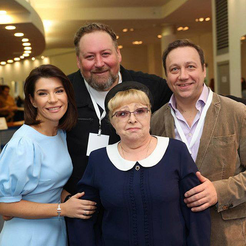 Екатерина Волкова показала редкий снимок с актерами сериала «Воронины»