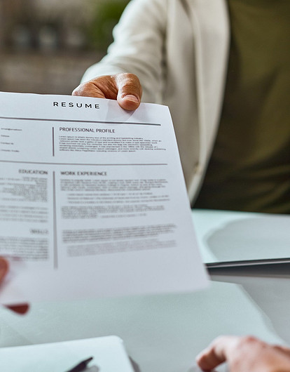 5 нейросетей, которые помогут устроиться на работу