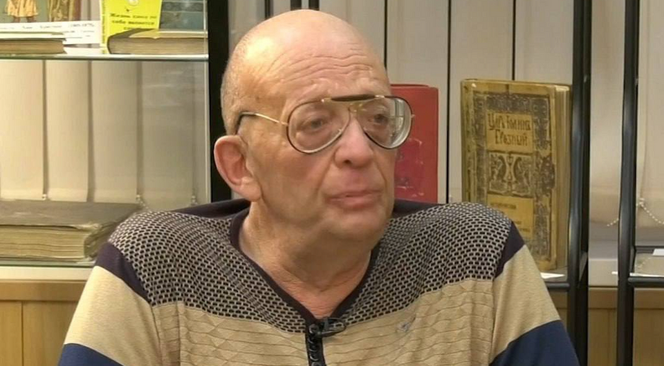 Скончался легендарный переводчик фильмов 90-х Леонид Володарский