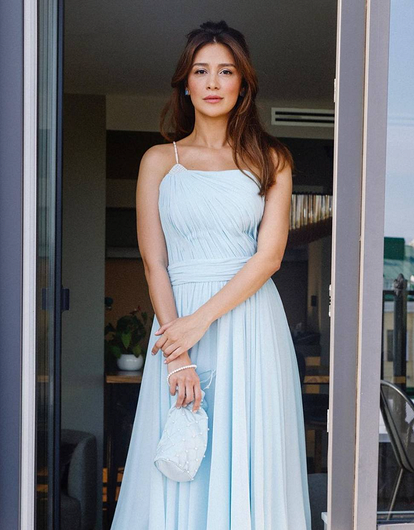 Равшана Куркова показала первый снимок с родившейся дочкой