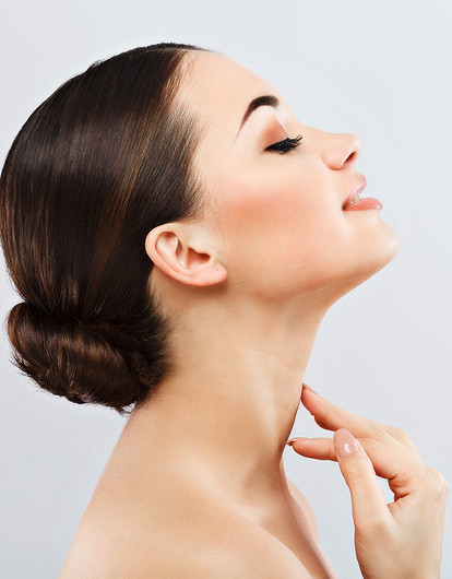 8 советов, как правильно ухаживать за шеей и зоной декольте