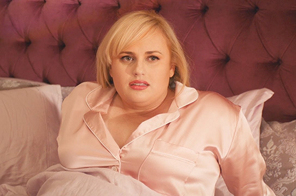 Топ-4 позы в постели для девушек плюс-сайз