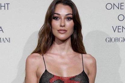 Дилан Чичек Дениз: биография, бурные романы и 20 сексуальных фотографий турецкой актрисы