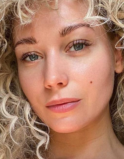 «Хруст на весь Выборг»: Кристина Асмус сломала ногу на съемках