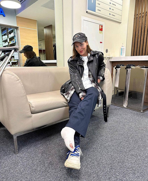«Хруст на весь Выборг»: Кристина Асмус сломала ногу на съемках