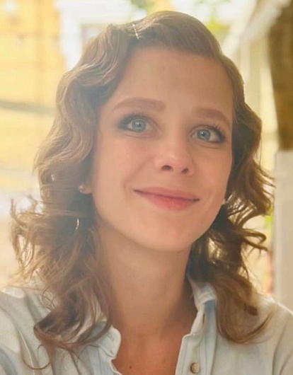 «Видела только темные силуэты»: Лизе Арзамасовой провели операцию на глазах