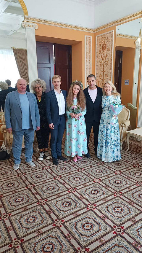 «Радость»: приемная дочь Дмитрия Певцова и Ольги Дроздовой вышла замуж