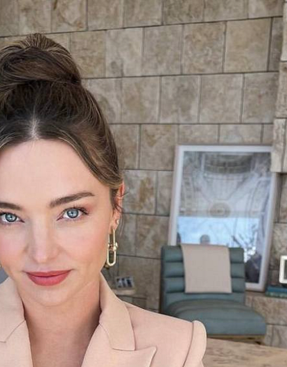 Супермодель Миранда Керр станет мамой в четвертый раз