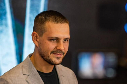 Сменил имидж: Милош Бикович перекрасил волосы и стал блондином