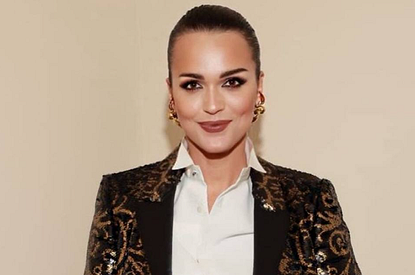 Слава разрыдалась перед Александром Гордоном и Юлией Барановской