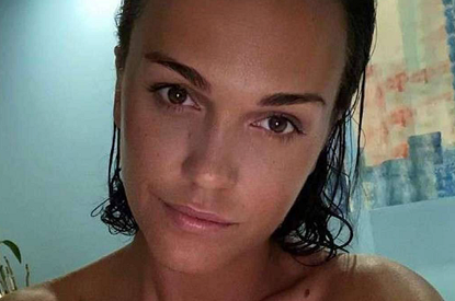 Певица Слава улетела лечиться за границу