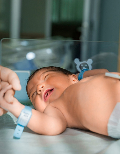 В Москве женщина родила ребенка прямо в метро