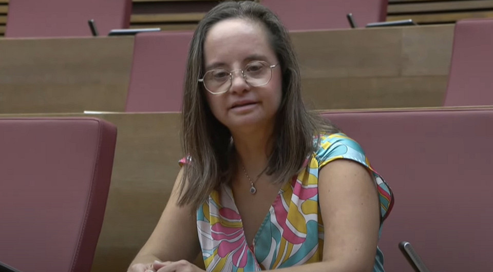 В Испании женщина с синдромом Дауна стала депутатом. Она рассказала о своей миссии