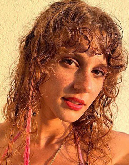 Ахсен Эроглу: биография, личная жизнь и 5 лучших сериалов с участием звезды «Позвоните моему агенту»