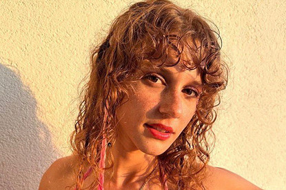 Ахсен Эроглу: биография, личная жизнь и 5 лучших сериалов с участием звезды «Позвоните моему агенту»