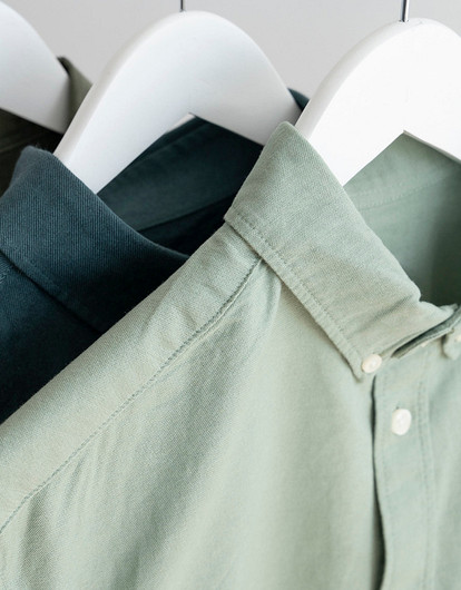 Как сложить рубашку, чтобы не помялась: собираем чемодан правильно