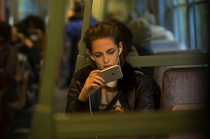 5 действий с телефоном, которые выдают невротическое поведение