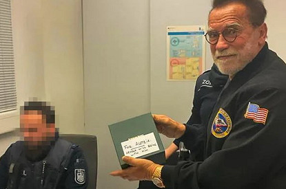 Арнольда Шварценеггера задержали в аэропорту Мюнхена