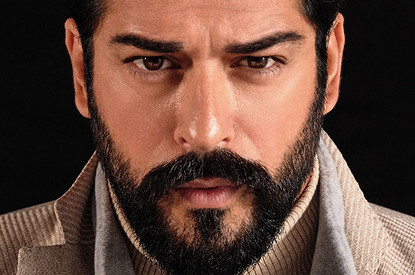 «Папин лев»: Бурак Озчивит поделился милым фото с сыном