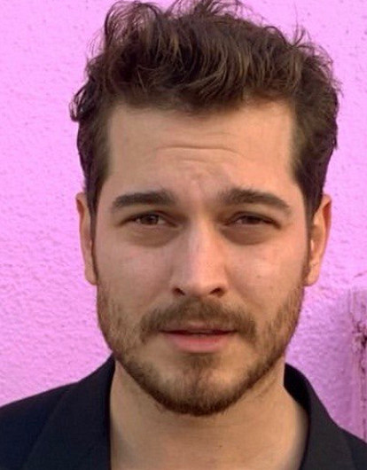 Чагатай Улусой: биография, личная жизнь и лучшие сериалы с участием звезды «Дикого меда»