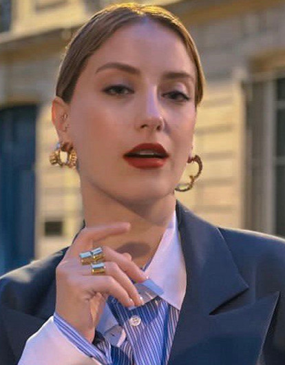 Хазал Кая: биография, личная жизнь и самые яркие сериалы с участием звезды «Запретной любви»