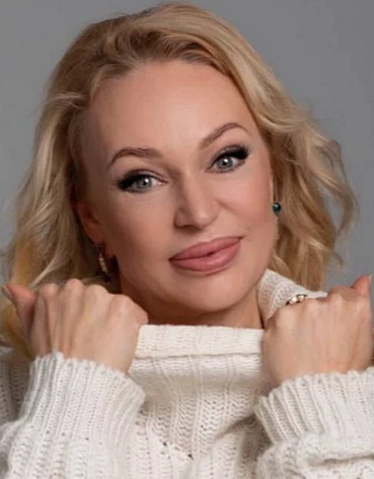 «Взяла ребенка под мышку и убежала»: Алла Довлатова рассказала историю развода с первым мужем