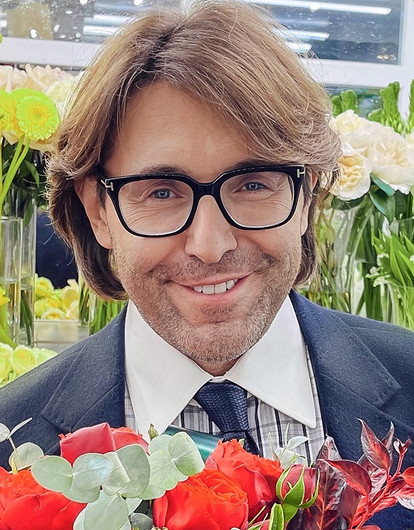 Андрей Малахов: биография, путь к успеху и личная жизнь популярного телеведущего