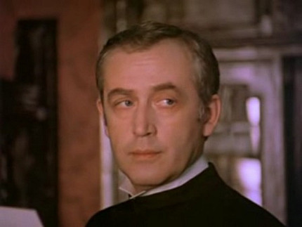 Актера Василия Ливанова госпитализировали с инсультом в Москве