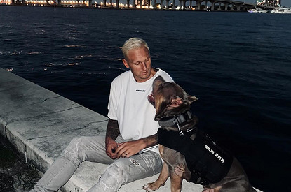 Янис Тимма прилетел в Москву, чтобы спасти брак с Анной Седоковой