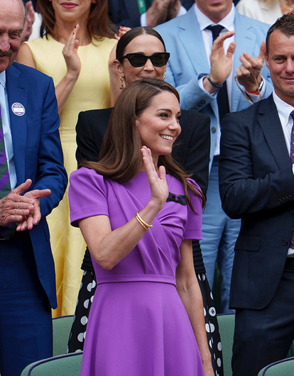 Принцесса Уэльская Кейт Миддлтон удивила публику повседневным нарядом на футбольном матче