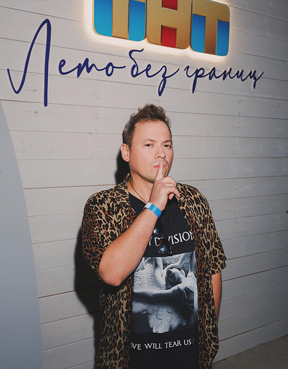 Стало известно о разводе звезды сериала «СашаТаня» Андрея Гайдуляна с женой