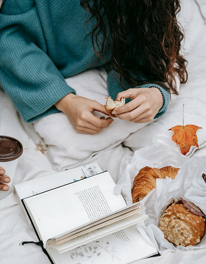 Врач объяснила, почему осенью люди часто набирают вес