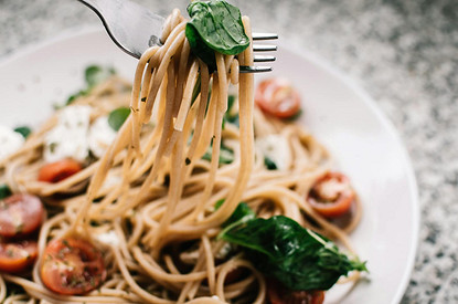 Диетолог рассказал, какие продукты повышают холестерин в крови