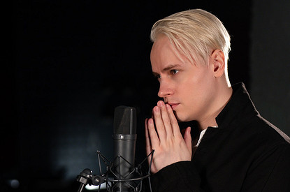 Певца SHAMAN после развода заметили с новой возлюбленной