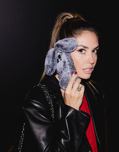 Актриса Агата Муцениеце продемонстрировала стройную фигуру в купальнике