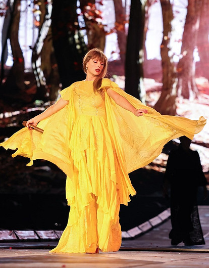 Тейлор Свифт стала самой богатой женщиной-музыкантом в мире